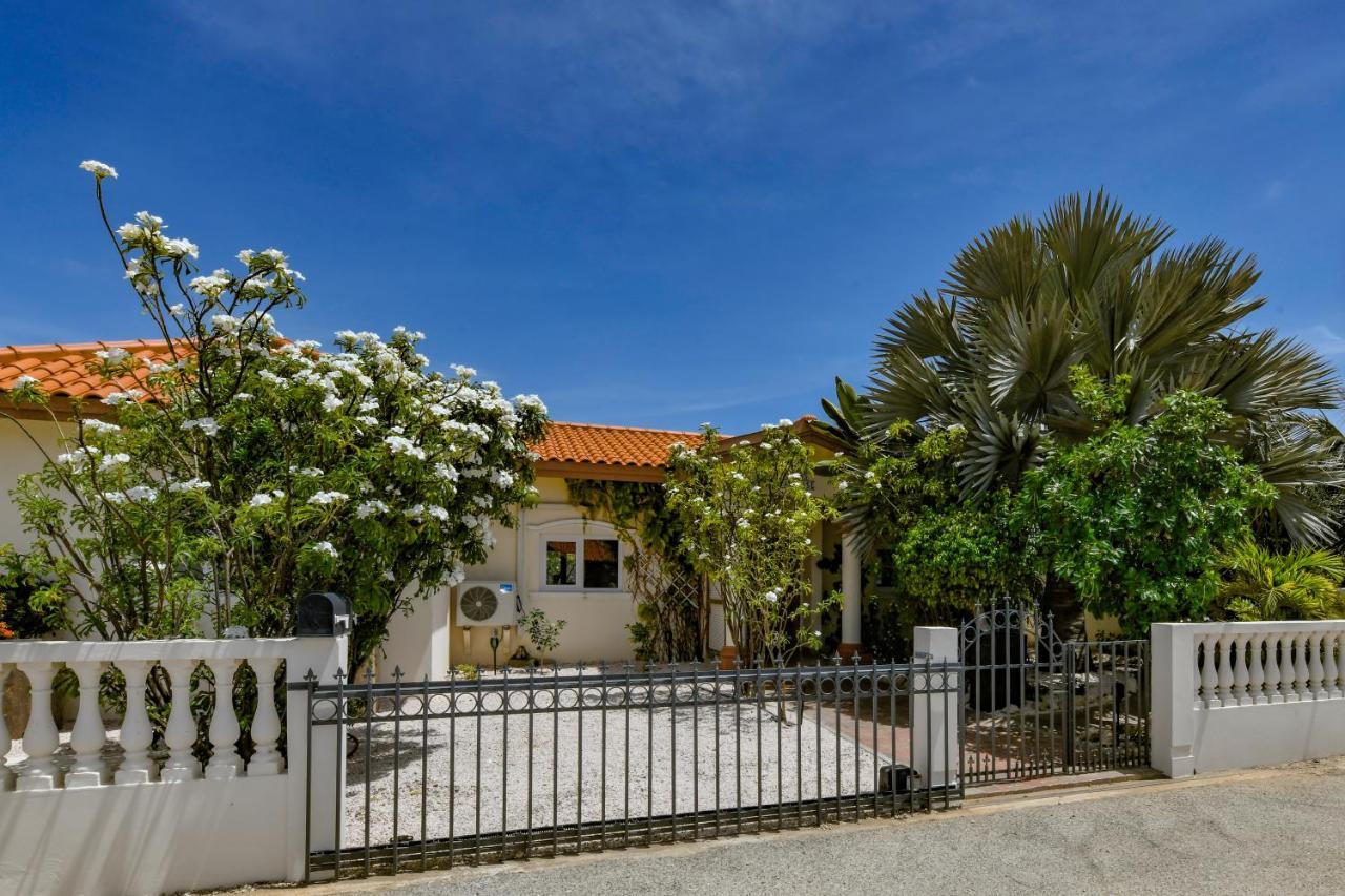 Villa Swiss Paradise With Private Pool Palm Beach Dış mekan fotoğraf